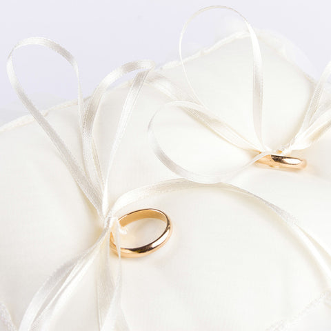 Cuscinetto Portafedi in organza con volan