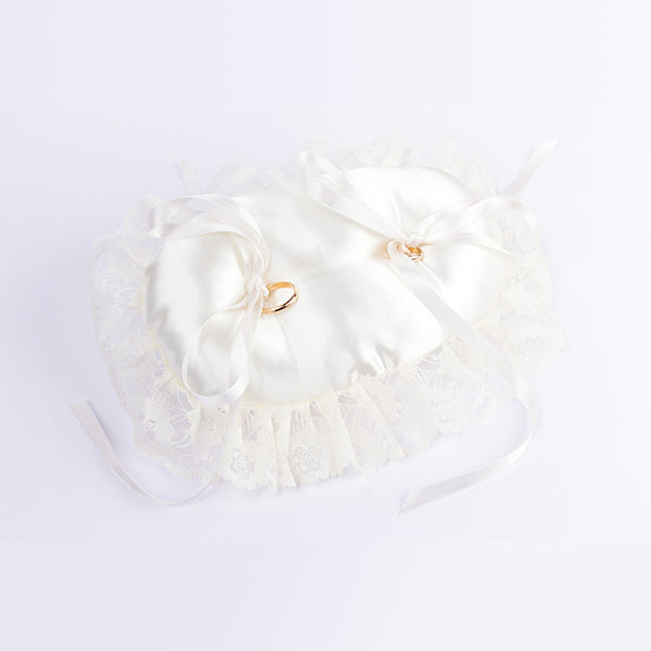 Cuscinetto Portafedi ovale in raso con volan di pizzo