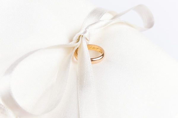 Cuscinetto Portafedi in stoffa rigatino